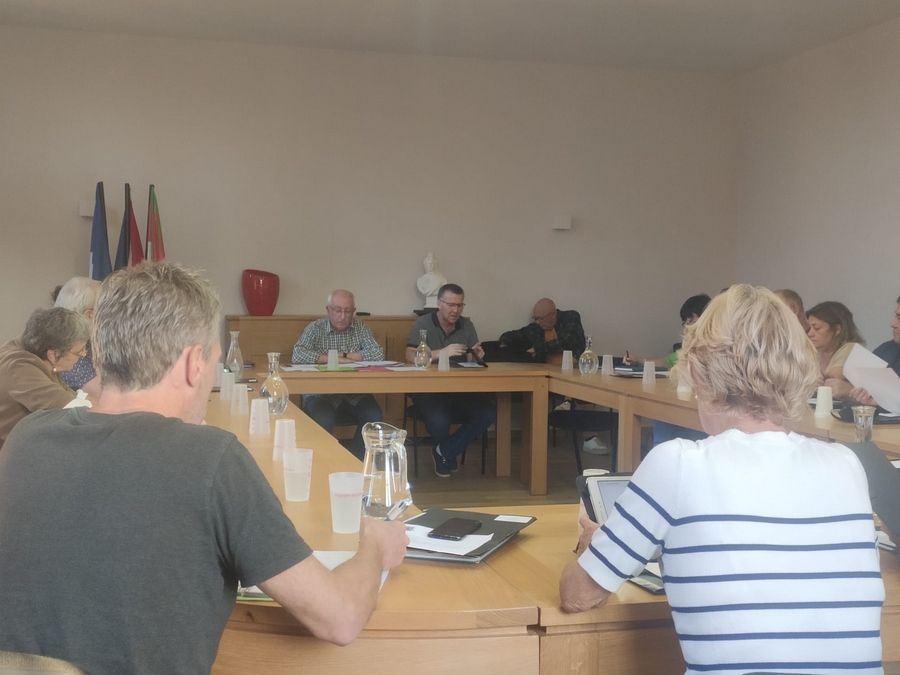 Ele arrazistak izan badira Mauleko herriak zigortüko dü